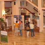 "Oggi devo fermarmi a casa tua" nel foyer del Teatro Donizetti di Bergamo