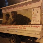 Benevento - Il camion vela con il poster della mostra