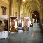 Liegi (Belgio) - La mostra “Ils virent et ils crurent ” allestita nel chiostro della cattedrale